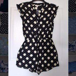 MASION JULES Ruffled sleeve black romper